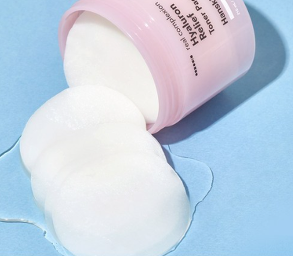 Hanskin Real Complexion Hyaluronic Relief Toner Pad 60pads 210ml - EmpressKorea