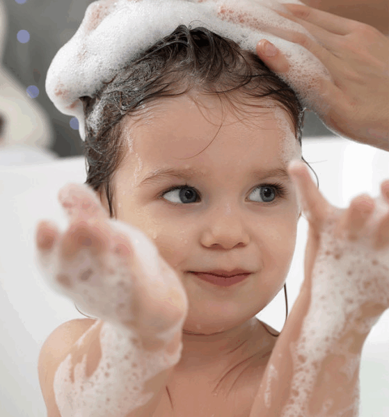 "meta_description": "Eco shampoo for kids: gentle, tear-free 3-in-1 cleanser for baby's sensitive skin.",