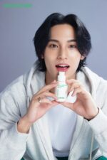 innisfree Green Tea Seed Hyaluronic Serum 80ml - Skincare - View 1